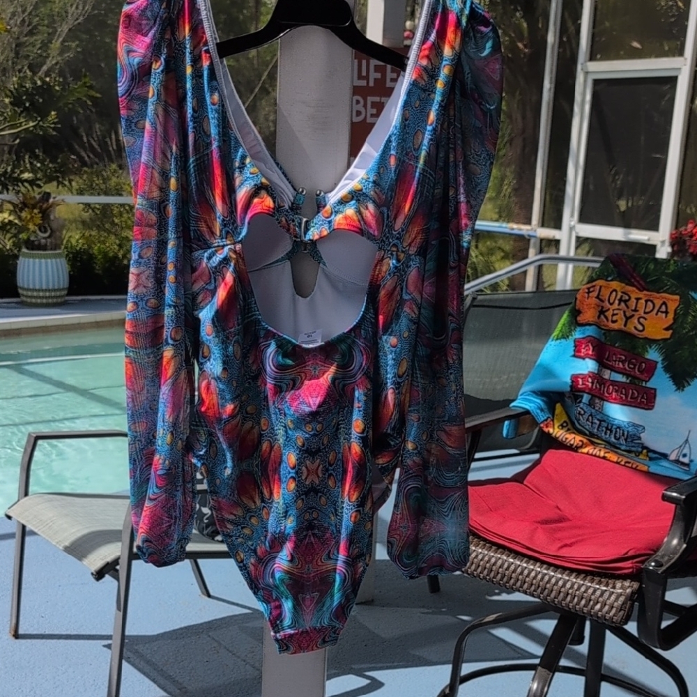 Colorful Patterned Swimsuit - Picture 3 of 3